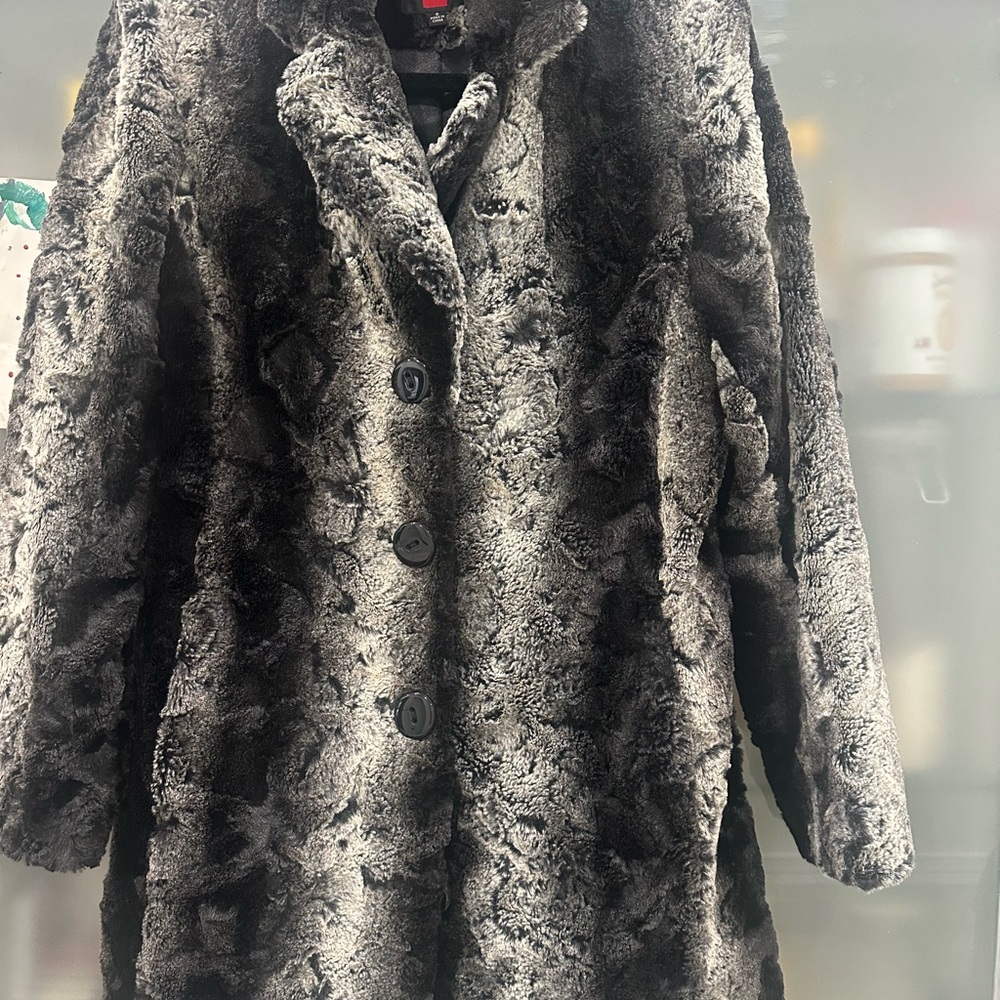 Gallery Black and Gray faux fur jacket